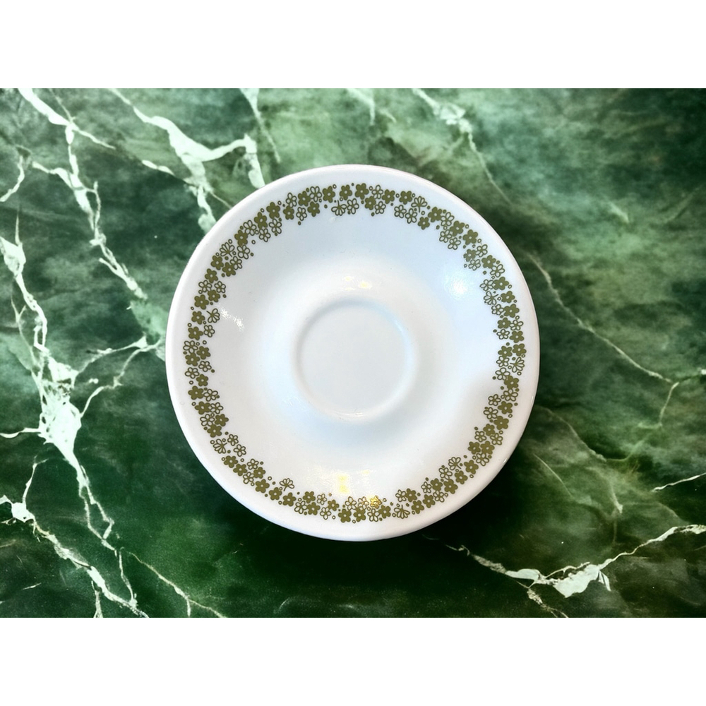 Corelle 4 pc 70s Plates Crazy Daisy Spring Blossom Design Vintage